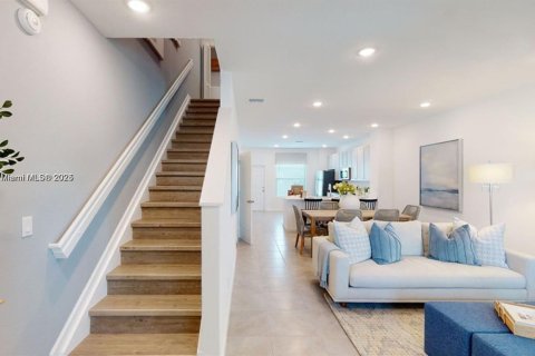 Снять в аренду таунхаус в Порт-Сент-Луси, Флорида 3 спальни, 136.01м2, № 1942301 - фото 15