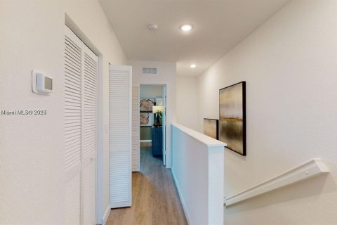 Снять в аренду таунхаус в Порт-Сент-Луси, Флорида 3 спальни, 136.01м2, № 1942301 - фото 26