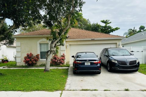 Villa ou maison à West Palm Beach, Floride 3 chambres, 118.36 m2 № 2180301
