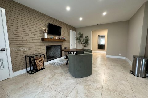 Villa ou maison à vendre à Coral Springs, Floride: 4 chambres, 181.25 m2 № 1942112 - photo 10