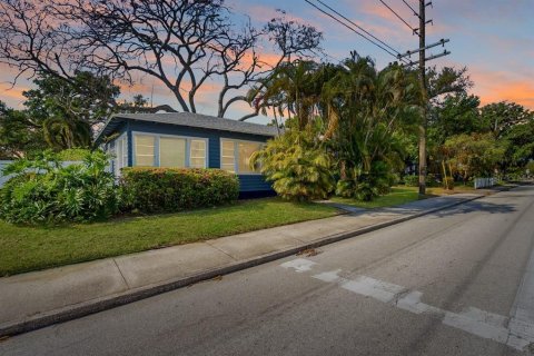 Casa en Saint Petersburg, Florida 4 dormitorios, 146.97 m2 № 2112085