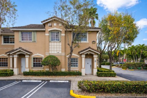 Adosado en venta en Doral, Florida, 3 dormitorios, 131.92 m2 № 2029281 - foto 16