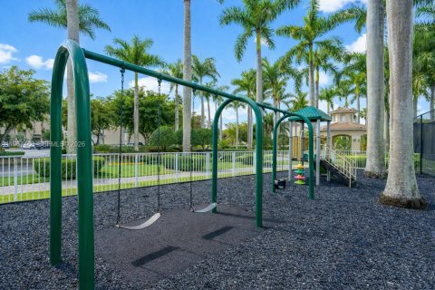 Adosado en venta en Doral, Florida, 3 dormitorios, 131.92 m2 № 2029281 - foto 28