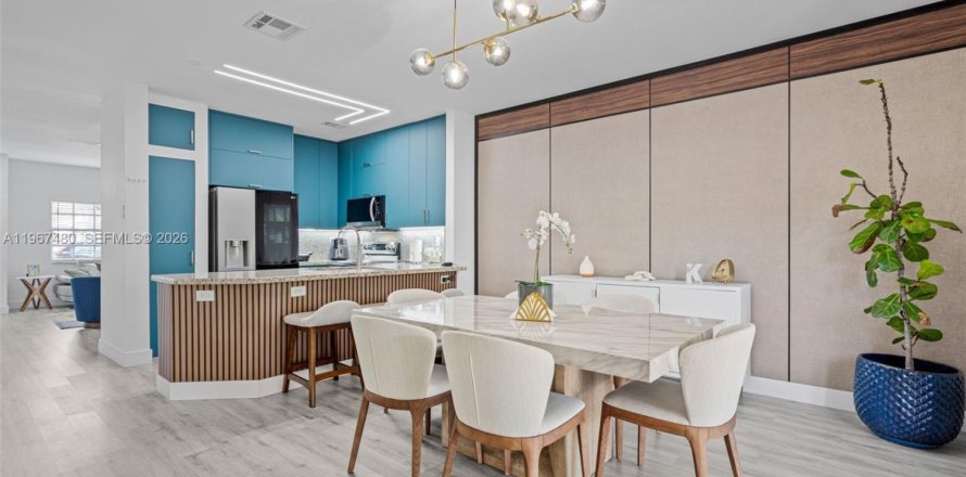 Adosado en Doral, Florida 3 dormitorios, 131.92 m2 № 2029281
