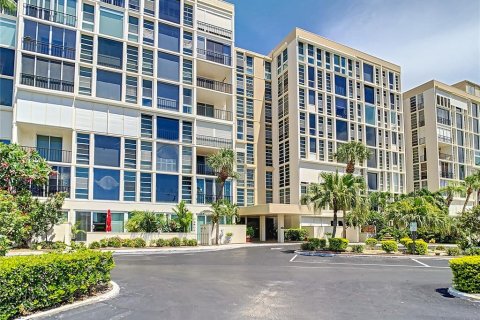 Condo in South Pasadena, Florida, 2 bedrooms  № 2214742