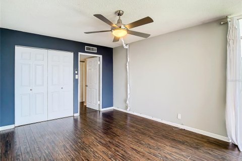 Condo in South Pasadena, Florida, 2 bedrooms  № 2214742 - photo 22