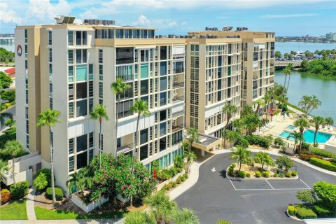 Condo in South Pasadena, Florida, 2 bedrooms  № 2214742 - photo 3