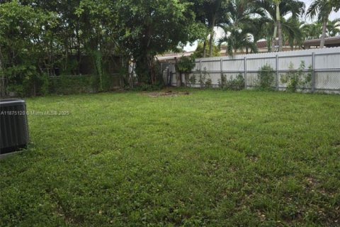 Купить виллу или дом в Хайалиа, Флорида 3 спальни, 106.84м2, № 1921757 - фото 19