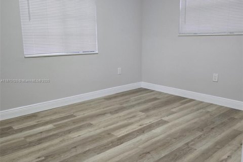 Купить виллу или дом в Хайалиа, Флорида 3 спальни, 106.84м2, № 1921757 - фото 13