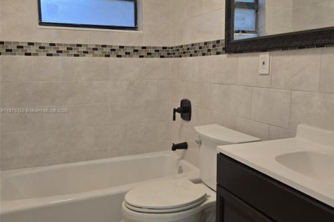 Купить виллу или дом в Хайалиа, Флорида 3 спальни, 106.84м2, № 1921757 - фото 11