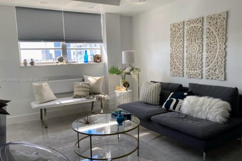 Купить кондоминиум в Норт-Майами-Бич, Флорида 1 спальня, 73.58м2, № 2010718 - фото 3