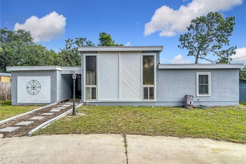 Villa ou maison à vendre à Orange City, Floride: 3 chambres, 114.27 m2 № 1782643 - photo 2