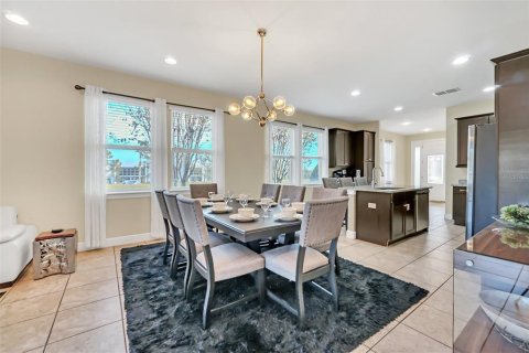 Casa en venta en Kissimmee, Florida, 8 dormitorios, 315.96 m2 № 1906745 - foto 16