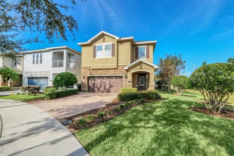 Casa en venta en Kissimmee, Florida, 8 dormitorios, 315.96 m2 № 1906745 - foto 4