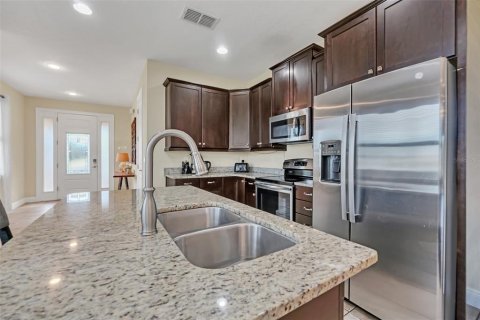 Casa en venta en Kissimmee, Florida, 8 dormitorios, 315.96 m2 № 1906745 - foto 13