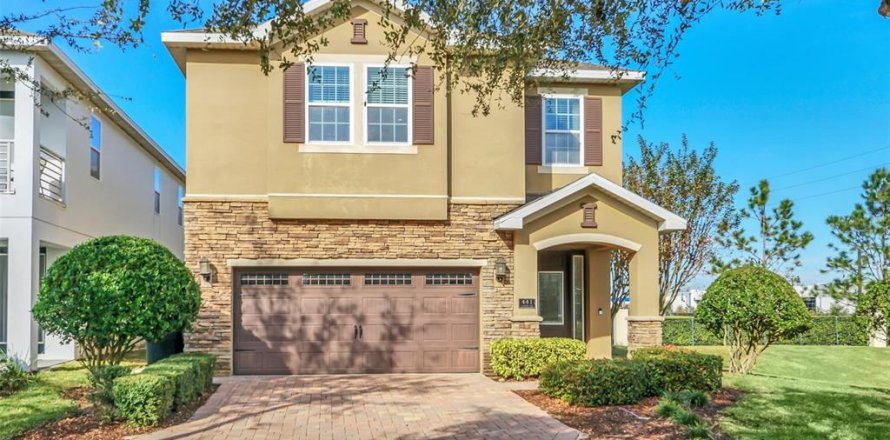 Casa en Kissimmee, Florida 8 dormitorios, 315.96 m2 № 1906745