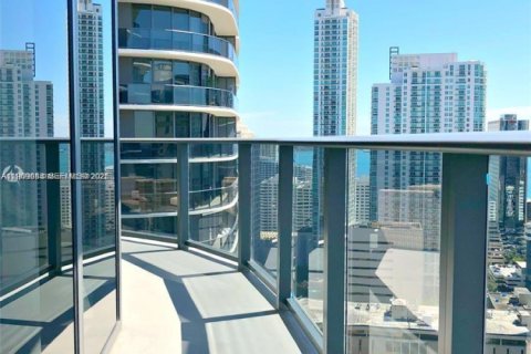 Condo in Miami, Florida, 2 bedrooms  № 2029869 - photo 4