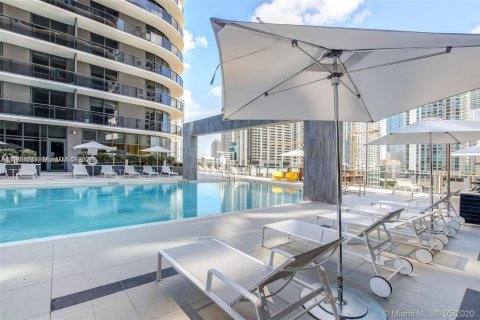 Condo in Miami, Florida, 2 bedrooms  № 2029869 - photo 22