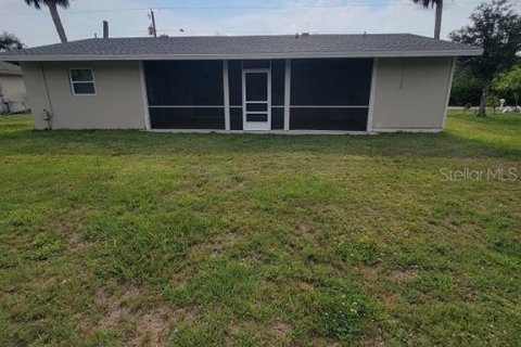 House in Port Charlotte, Florida 2 bedrooms, 114.55 sq.m. № 2117540 - photo 19