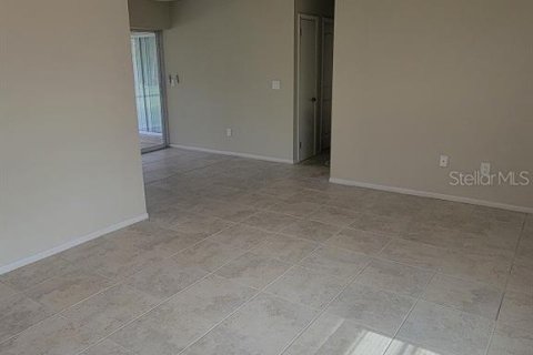 House in Port Charlotte, Florida 2 bedrooms, 114.55 sq.m. № 2117540 - photo 2