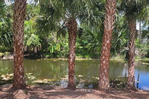 House in Port Charlotte, Florida 2 bedrooms, 114.55 sq.m. № 2117540 - photo 22