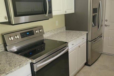 House in Port Charlotte, Florida 2 bedrooms, 114.55 sq.m. № 2117540 - photo 13