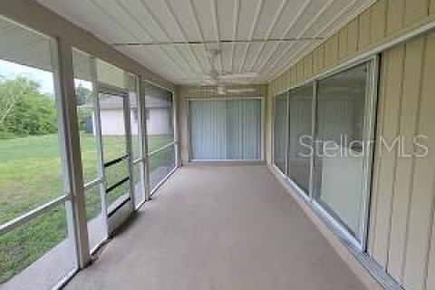 House in Port Charlotte, Florida 2 bedrooms, 114.55 sq.m. № 2117540 - photo 18