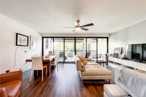 Condo in Pompano Beach, Florida, 2 bedrooms № 2083548 - photo 23