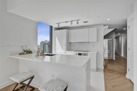 Купить кондоминиум в Майами, Флорида 4 спальни, 192.68м2, № 2374908 - фото 15