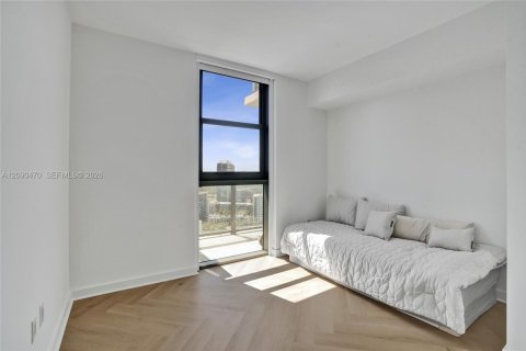 Купить кондоминиум в Майами, Флорида 4 спальни, 192.68м2, № 2374908 - фото 22