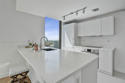 Купить кондоминиум в Майами, Флорида 4 спальни, 192.68м2, № 2374908 - фото 9