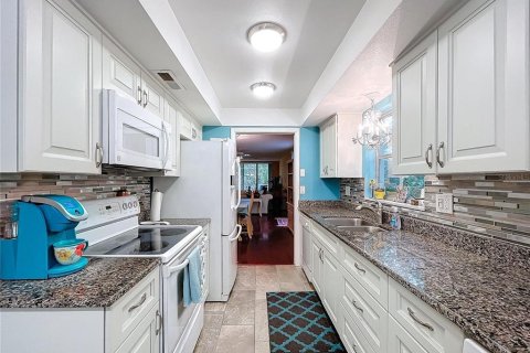 Copropriété à vendre à Clearwater, Floride: 2 chambres, 111.48 m2 № 1906172 - photo 15