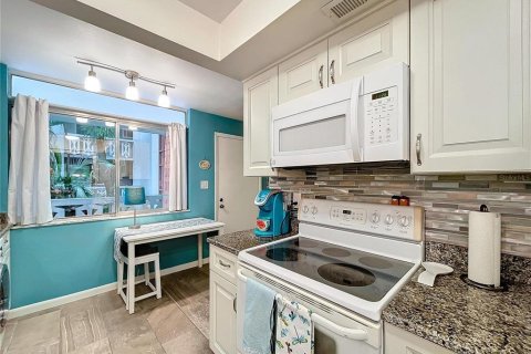 Copropriété à vendre à Clearwater, Floride: 2 chambres, 111.48 m2 № 1906172 - photo 13
