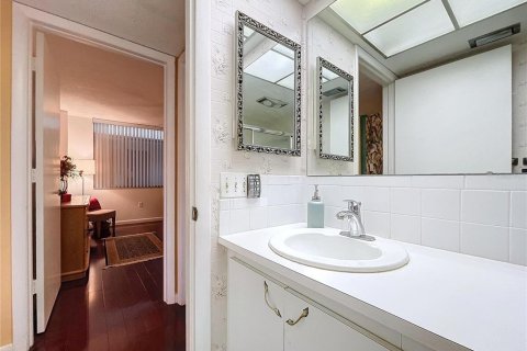 Copropriété à vendre à Clearwater, Floride: 2 chambres, 111.48 m2 № 1906172 - photo 30