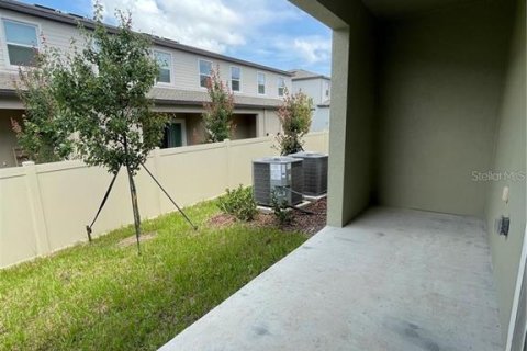 Townhouse in San Antonio, Florida 3 bedrooms, 151.8 sq.m. № 2259291 - photo 23