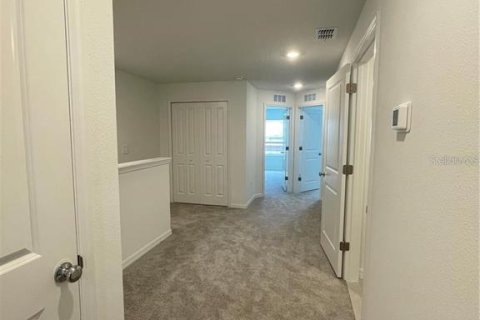 Townhouse in San Antonio, Florida 3 bedrooms, 151.8 sq.m. № 2259291 - photo 17