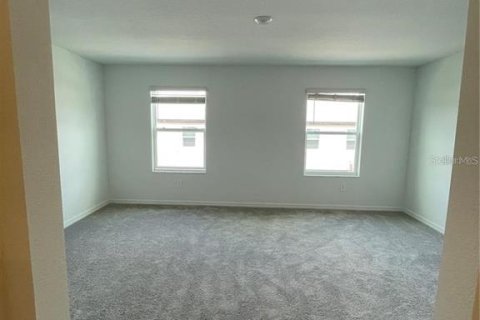 Townhouse in San Antonio, Florida 3 bedrooms, 151.8 sq.m. № 2259291 - photo 14