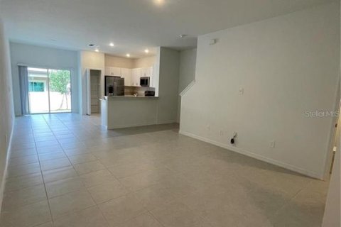 Townhouse in San Antonio, Florida 3 bedrooms, 151.8 sq.m. № 2259291 - photo 8