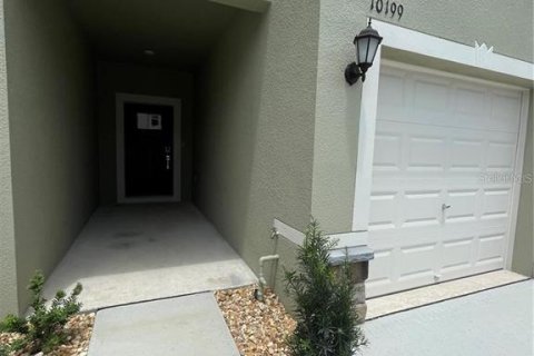 Townhouse in San Antonio, Florida 3 bedrooms, 151.8 sq.m. № 2259291 - photo 2