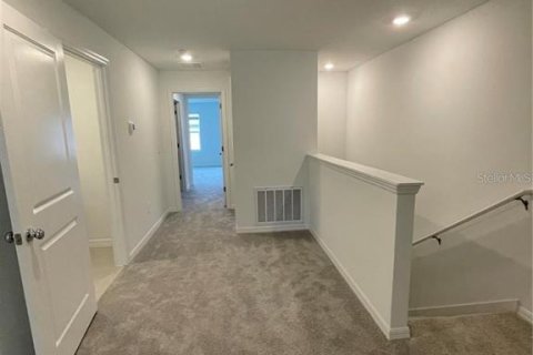 Townhouse in San Antonio, Florida 3 bedrooms, 151.8 sq.m. № 2259291 - photo 11