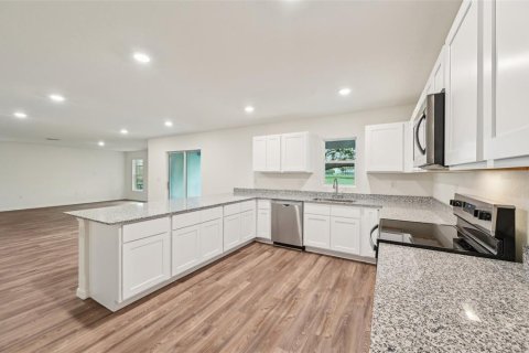 Villa ou maison à vendre à Homosassa, Floride: 3 chambres, 189.89 m2 № 2238281 - photo 14