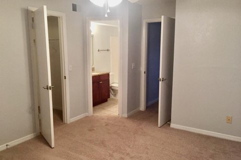 Condominio en alquiler en Orlando, Florida, 2 dormitorios, 91.79 m2 № 1915753 - foto 12