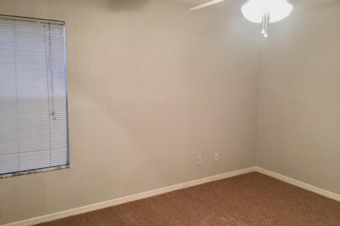 Condominio en alquiler en Orlando, Florida, 2 dormitorios, 91.79 m2 № 1915753 - foto 11