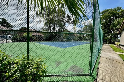 Condominio en alquiler en Orlando, Florida, 2 dormitorios, 91.79 m2 № 1915753 - foto 15