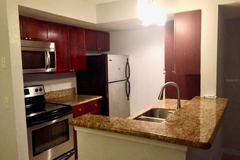 Condominio en alquiler en Orlando, Florida, 2 dormitorios, 91.79 m2 № 1915753 - foto 6