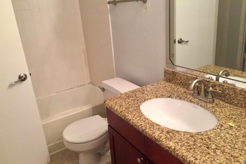 Condominio en alquiler en Orlando, Florida, 2 dormitorios, 91.79 m2 № 1915753 - foto 7