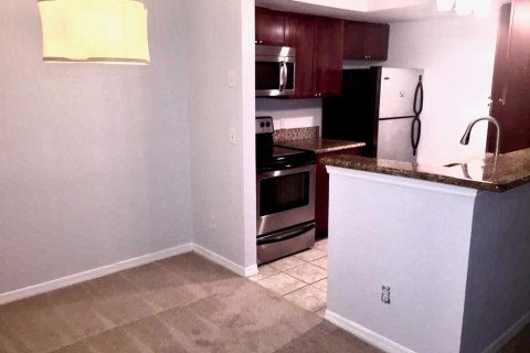 Condominio en alquiler en Orlando, Florida, 2 dormitorios, 91.79 m2 № 1915753 - foto 5