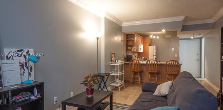 Studio à Condo à North Bay Village, Floride  № 2045946