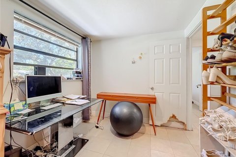House in Pinellas Park, Florida 2 bedrooms, 76.37 sq.m. № 2308378 - photo 12