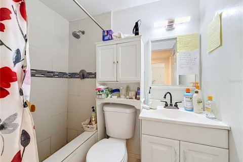 House in Pinellas Park, Florida 2 bedrooms, 76.37 sq.m. № 2308378 - photo 20
